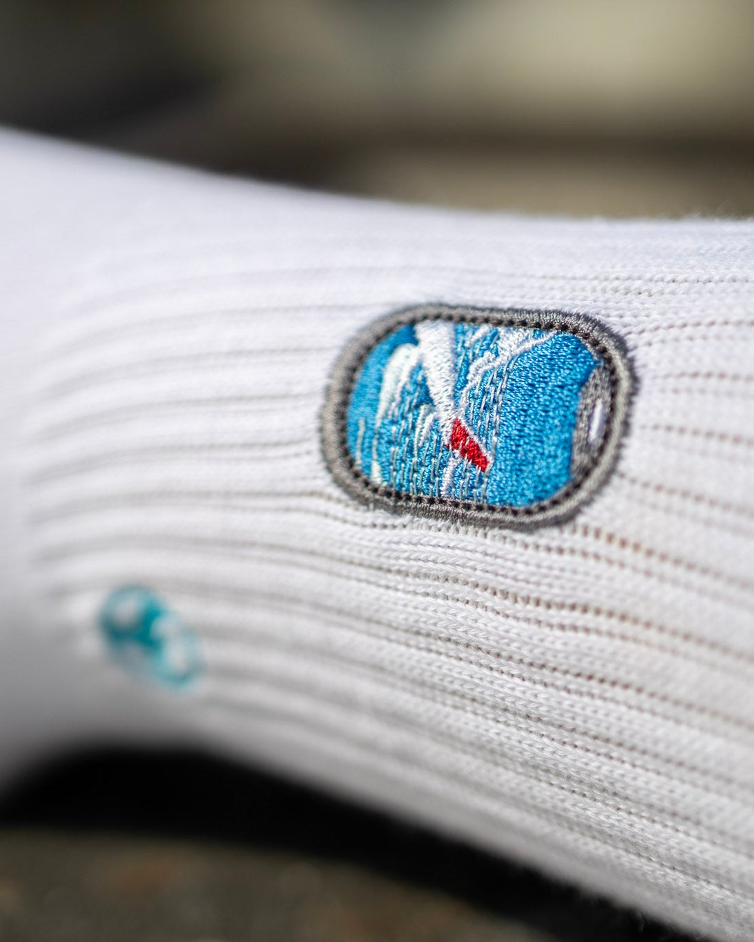 Gestickte Socken "Window Seat" mit Flugzeugflügel von Jumpseat